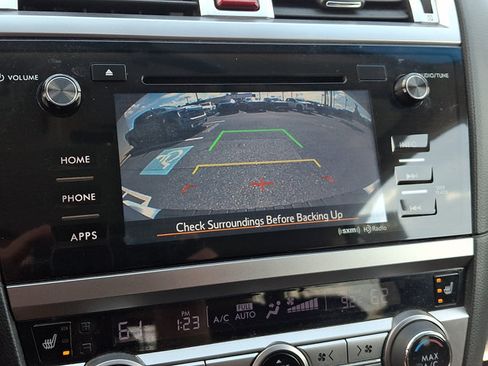 Used 2017 Subaru Outback 2.5i Premium AWD/4WD image 17