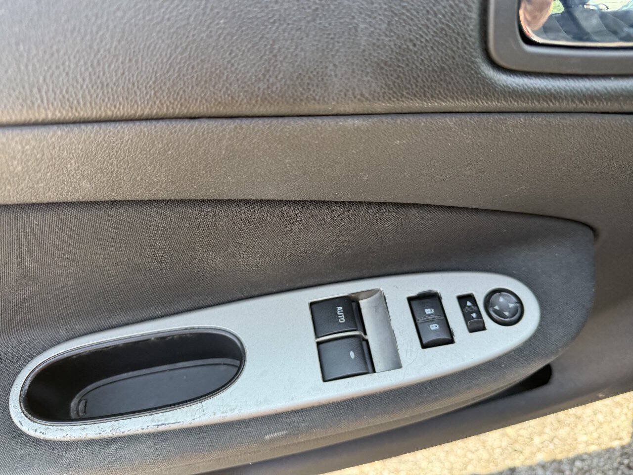 Used 2008 Chevrolet Cobalt LT w/ Revolution Edition Package FWD image 18