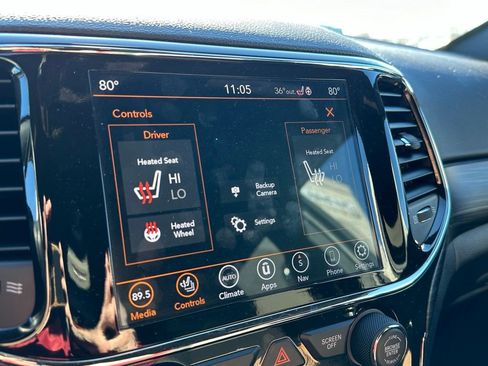 Used 2022 Jeep Grand Cherokee Laredo X image 30