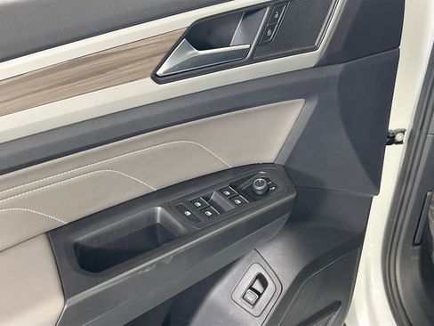 Used 2022 Volkswagen Atlas SEL image 18