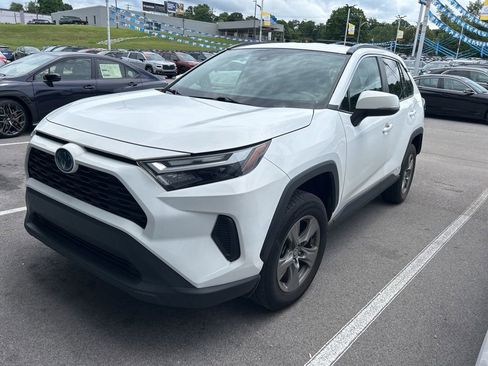 Used 2024 Toyota RAV4 XLE AWD/4WD image 1
