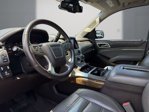 Used 2016 GMC Yukon XL Denali w/ Open Road Package RWD image 13