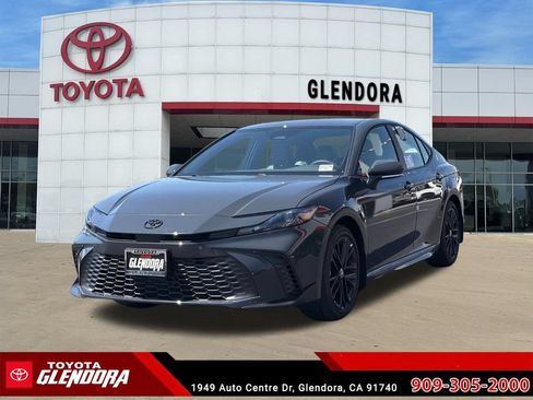 New 2026 Toyota Camry SE FWD image 4