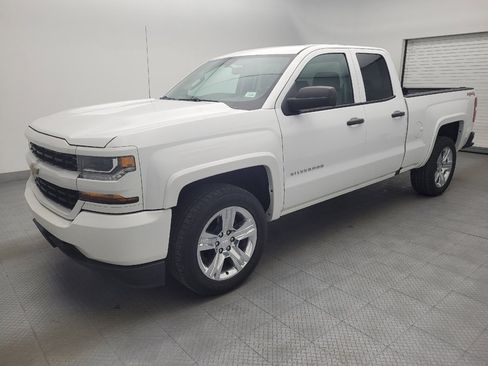 Used 2016 Chevrolet Silverado 1500 Custom w/ Custom Convenience Package image 2