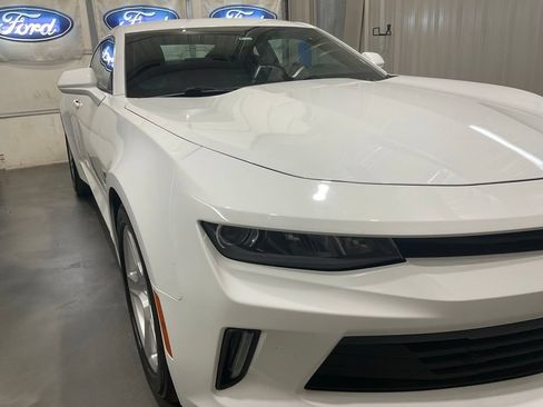 Used 2017 Chevrolet Camaro LT RWD image 3