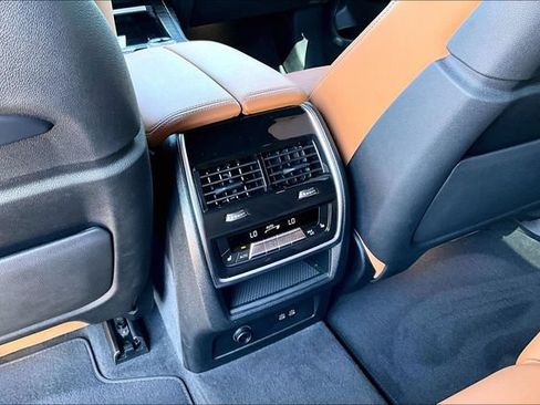 Used 2023 BMW X7 xDrive40i w/ Executive Package AWD/4WD image 25