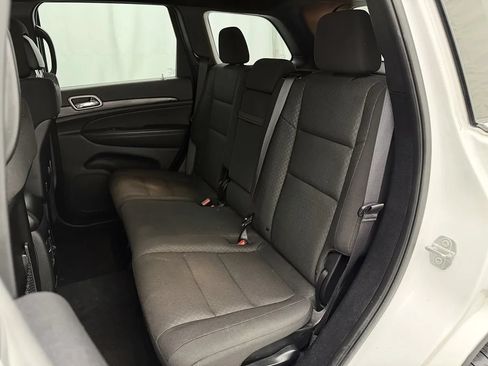Used 2021 Jeep Grand Cherokee Laredo AWD/4WD image 19