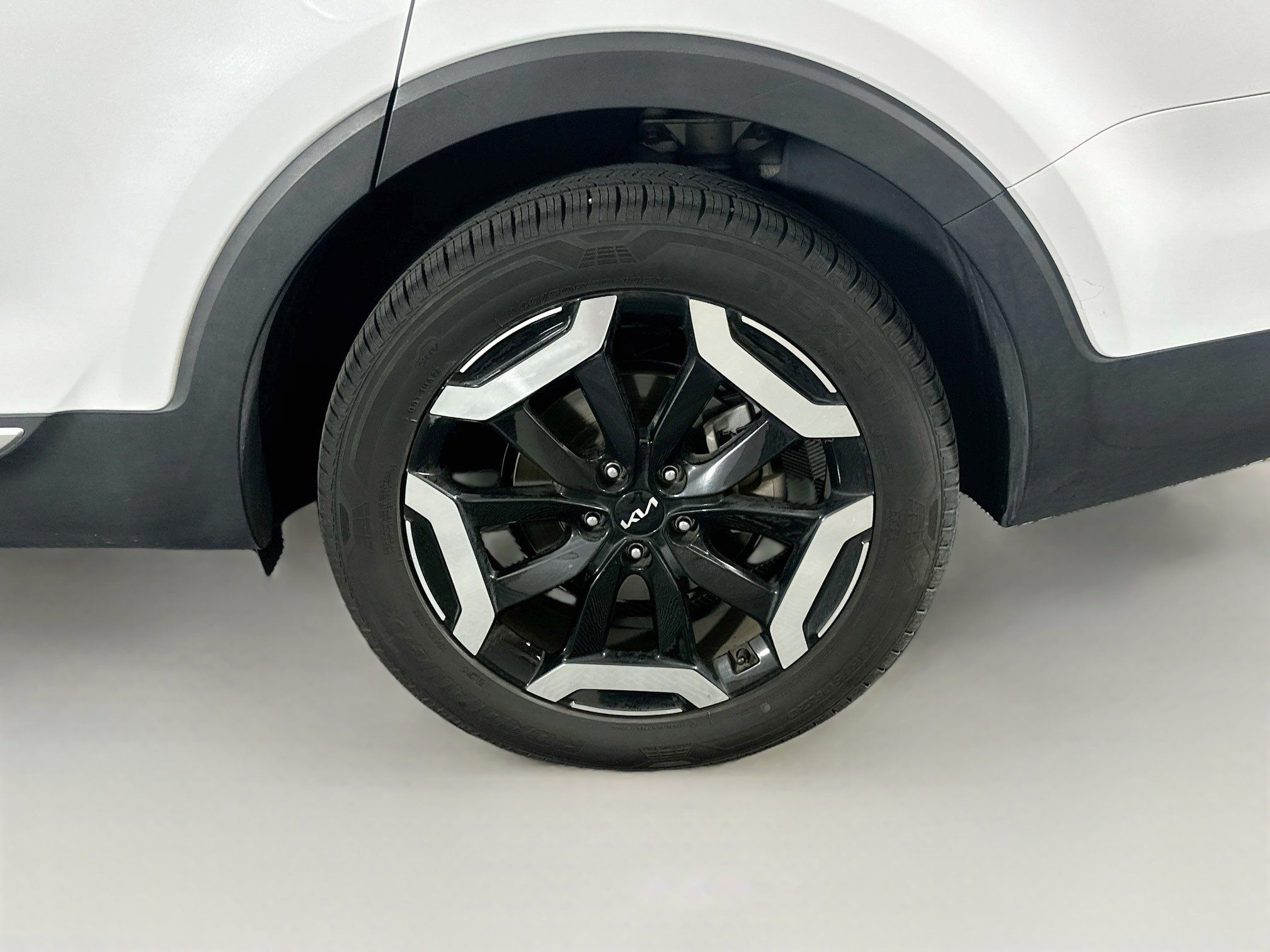 Used 2023 Kia Telluride S w/ S Sunroof Package FWD image 11