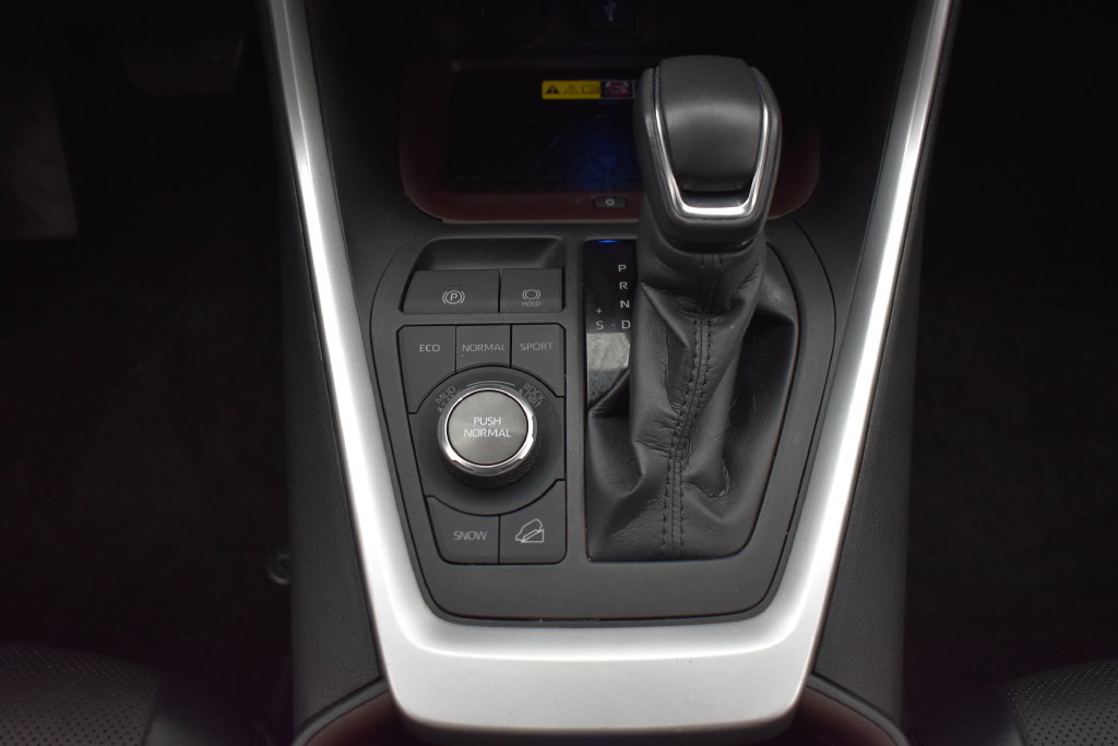 Used 2022 Toyota RAV4 Limited AWD/4WD image 32