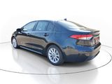 Used 2022 Toyota Corolla LE image 4