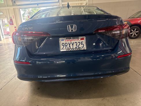 Used 2025 Honda Civic LX image 5