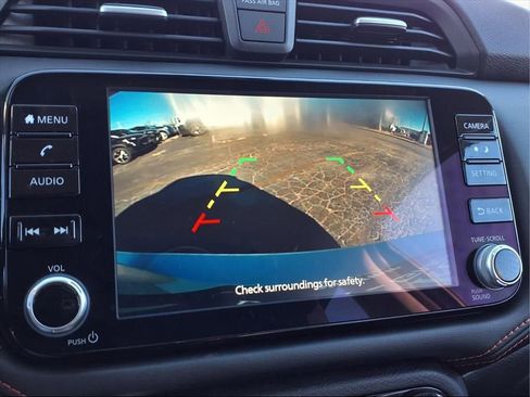 Used 2024 Nissan Versa SR image 6