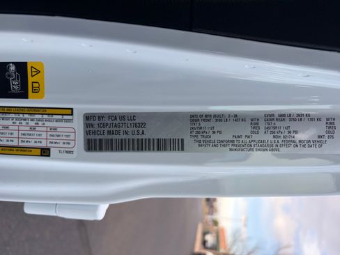 New 2026 Jeep Gladiator Sport image 13