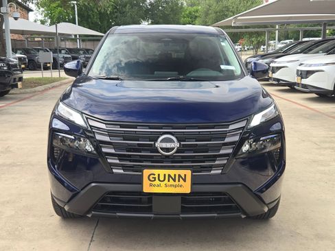 New 2026 Nissan Rogue SV FWD image 8
