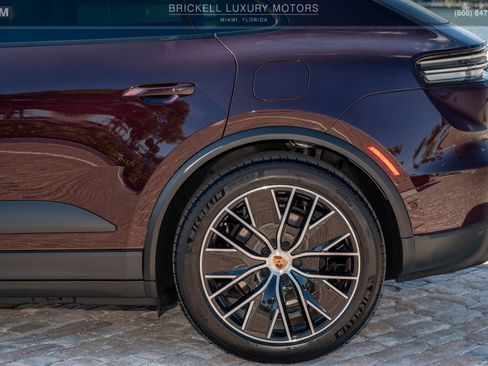 Used 2025 Porsche Macan 4 Electric image 63