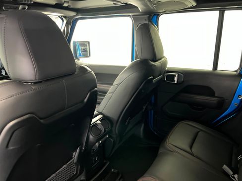 New 2026 Jeep Wrangler Unlimited Rubicon image 19