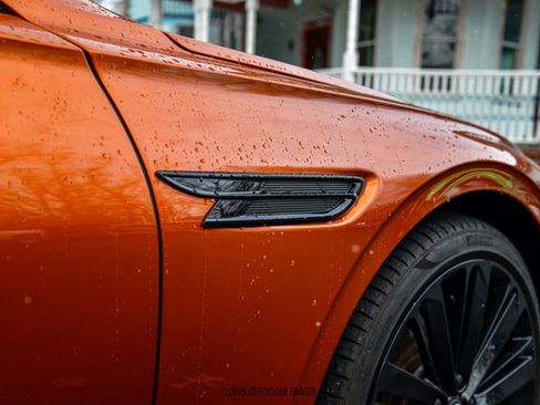 Used 2024 Bentley Flying Spur W12 image 59