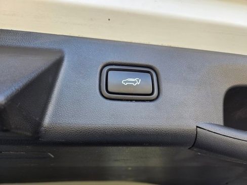 Used 2024 Hyundai Tucson Limited image 11