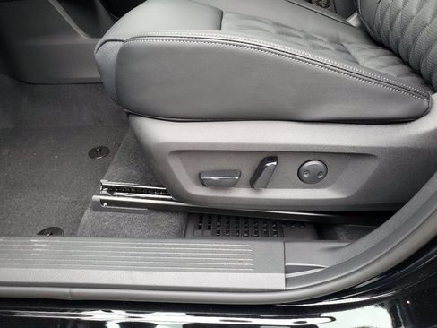 New 2026 Nissan Rogue Platinum w/ Platinum Premium Package AWD/4WD image 17