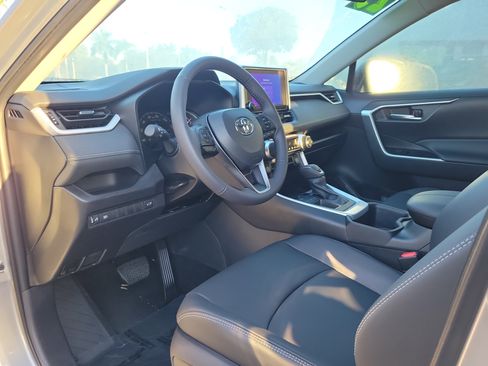 Used 2025 Toyota RAV4 XLE Premium image 12