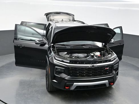 Used 2025 Chevrolet Traverse Z71 AWD/4WD image 34