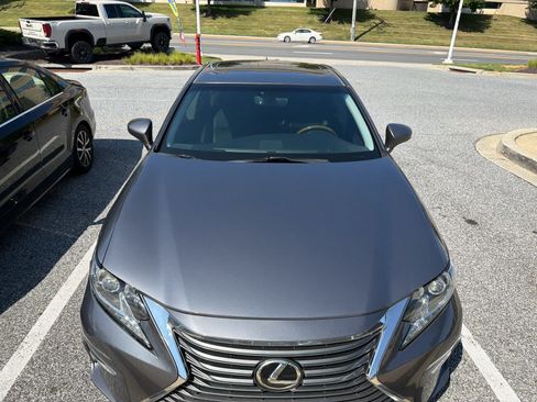 Used 2016 Lexus ES 350 w/ Navigation System Package FWD image 5