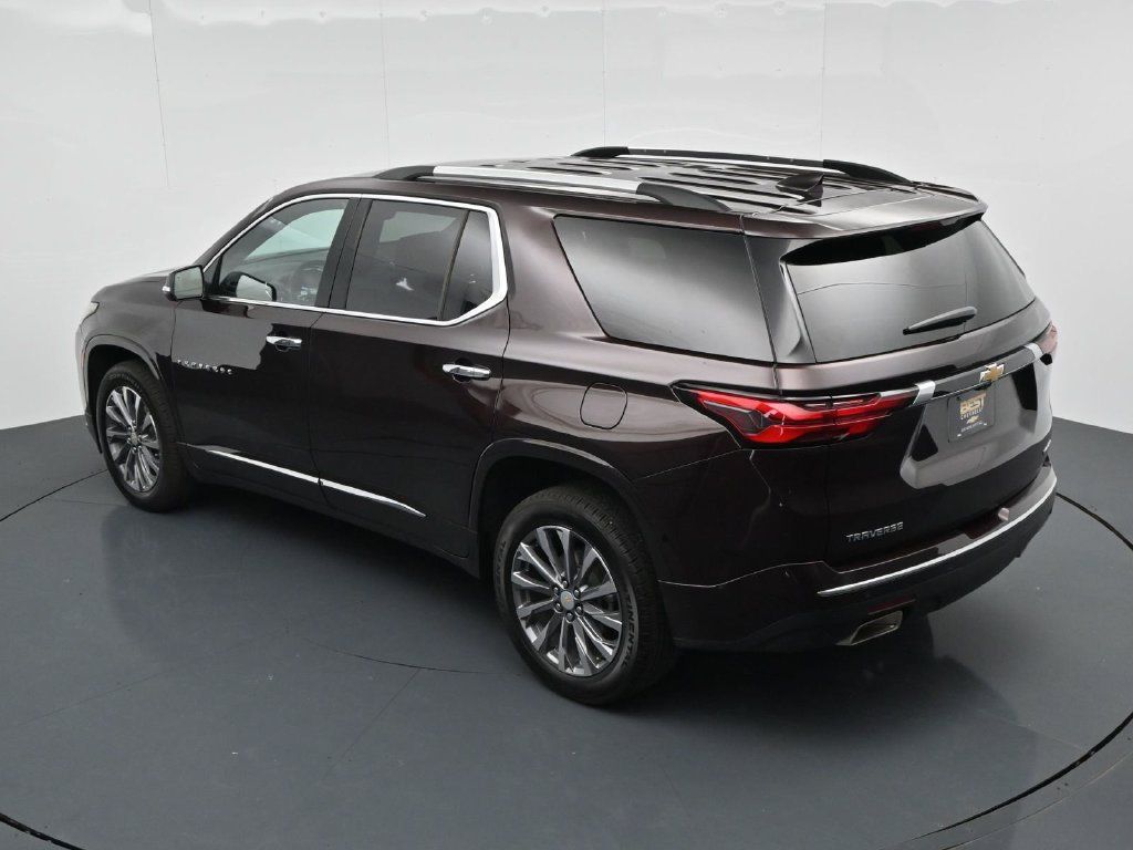 Used 2023 Chevrolet Traverse Premier FWD image 22
