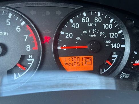 Used 2018 Nissan Frontier SV RWD image 11
