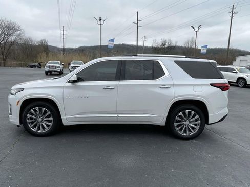 Certified 2023 Chevrolet Traverse Premier image 2