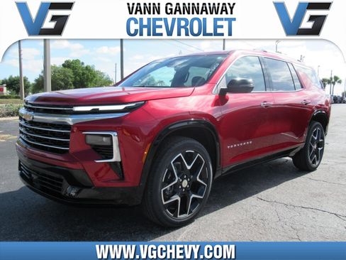 New 2026 Chevrolet Traverse High Country FWD image 1
