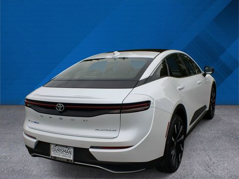 Used 2026 Toyota Crown Platinum AWD/4WD image 9