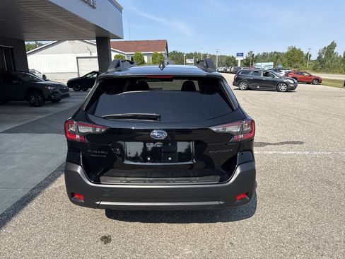 Used 2025 Subaru Outback Onyx Edition AWD/4WD image 5