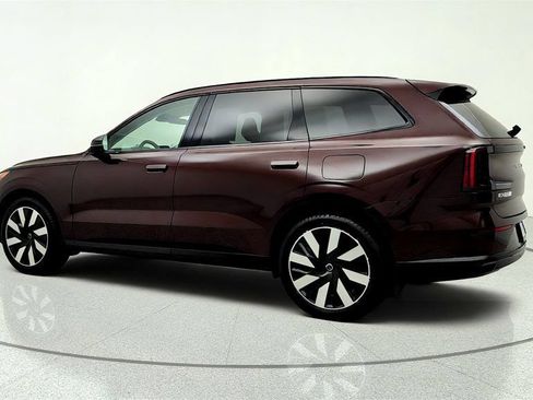 Used 2025 Volvo EX90 Ultra AWD/4WD image 7