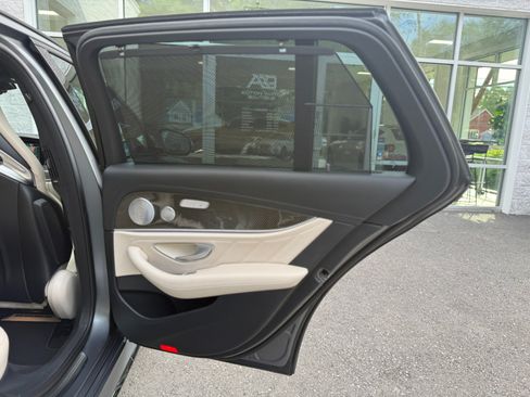 Used 2018 Mercedes-Benz E 63 AMG S image 32
