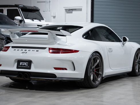 Used 2016 Porsche 911 GT3 image 15