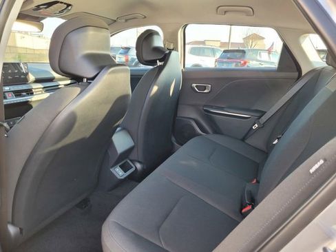 New 2026 Kia K4 LXS image 7