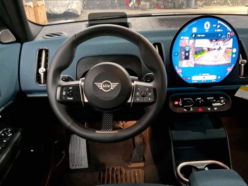 Certified 2025 MINI Cooper Countryman S image 8