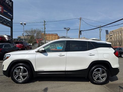 Used 2021 GMC Terrain SLT image 8