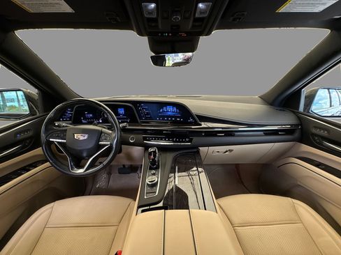 Used 2023 Cadillac Escalade ESV Premium Luxury w/ LPO, Illumination Package AWD/4WD image 21