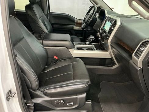 Used 2018 Ford F150 Lariat w/ Trailer Tow Package image 19