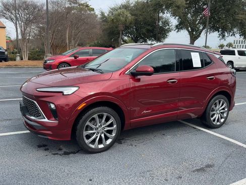 Used 2024 Buick Encore GX Avenir image 5