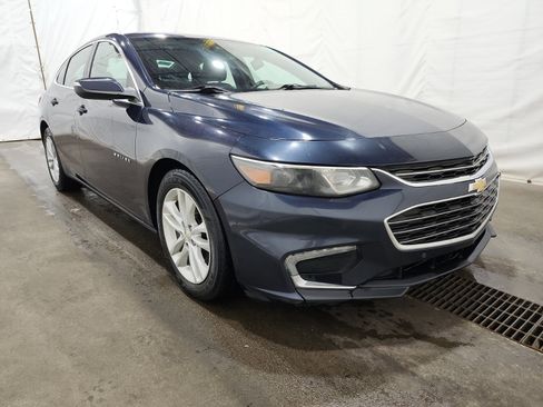 Used 2018 Chevrolet Malibu Hybrid image 5