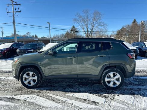 Used 2018 Jeep Compass Latitude w/ Cold Weather Group image 10