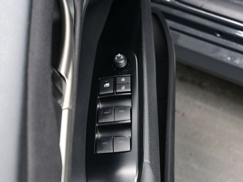 Used 2025 Toyota Camry LE image 10