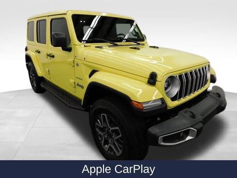 Used 2024 Jeep Wrangler Sahara w/ Technology Group image 13