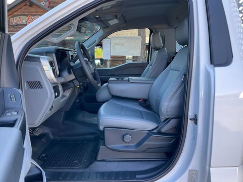 Used 2024 Ford F450 XL w/ XL Chrome Package image 40