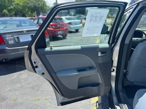 Used 2005 Ford Five Hundred SEL FWD image 17