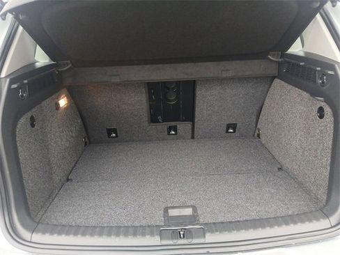 Used 2018 Volkswagen Tiguan Limited w/ Premium Package image 23