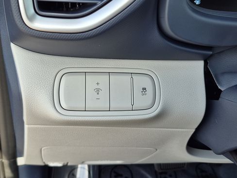 New 2026 Hyundai Venue SEL FWD image 26