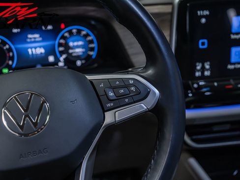 Used 2024 Volkswagen Atlas SEL Premium R-Line image 33